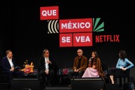 Juan Carlos Rulfo mira “el resistir de la tierra” con el arte de Francisco Toledo