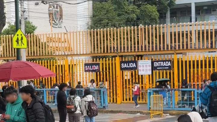 Toman la Prepa 8 de la UNAM y Declaran Paro: Esto Piden Encapuchados a Autoridades