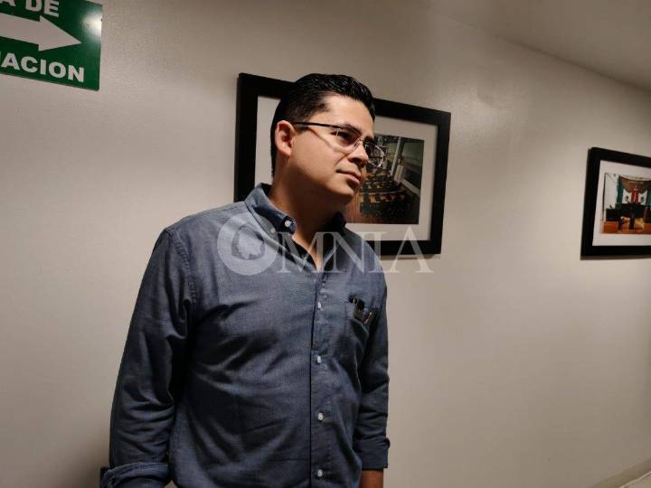 Loera dice que reforma de Olson no es prohibir el lenguaje inclusivo, pero tampoco que este uso promueva inclusión
