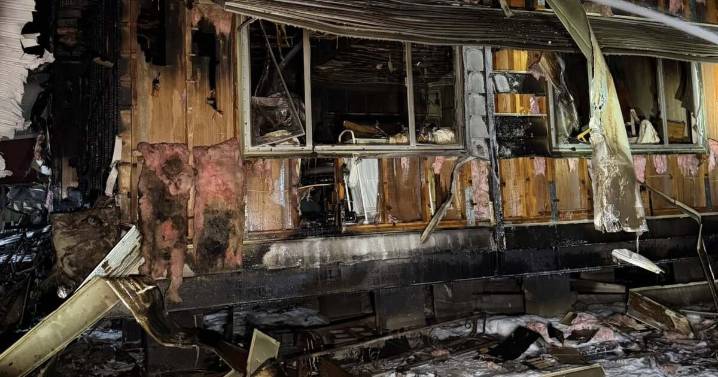 Tucson Fire crews battle mobile home blaze on Westside