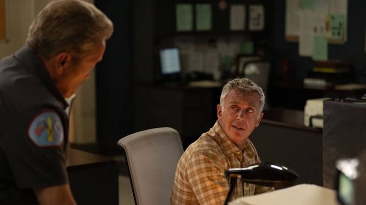 'Chicago Fire': David Eigenberg Breaks Down Herrmann's House Burning Down (Exclusive)