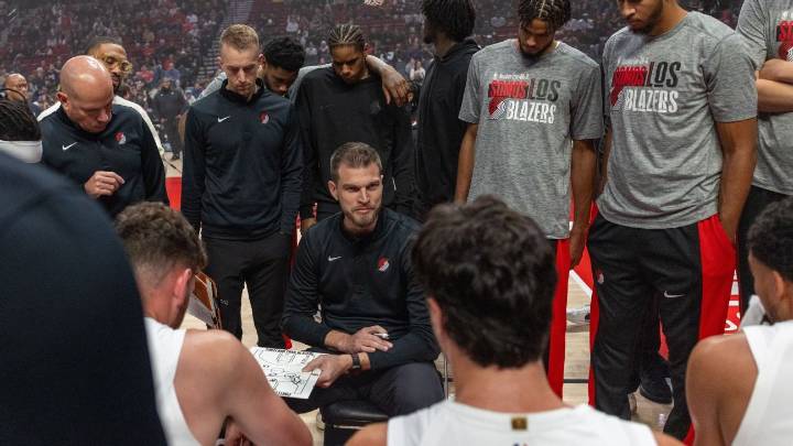 Blazers' mood somber but 'move forward' after Billups' arrest