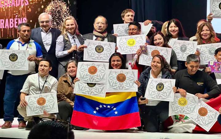 Cacao venezolano brilla en París con cuatro premios en el Salón del Chocolate 2025