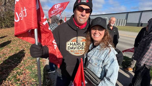 Why hundreds of General Motors employees picked today to protest outside Ontario auto plants