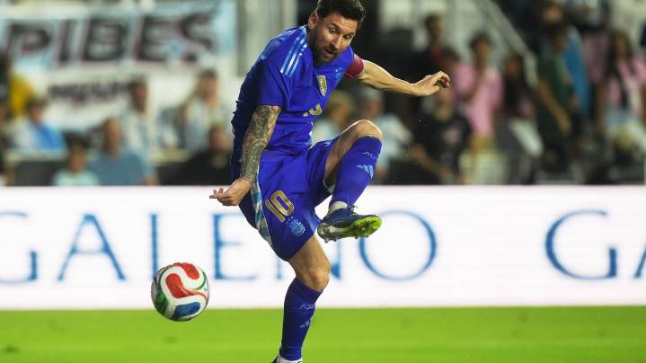 Messi gets two assists, Argentina beats Puerto Rico 6-0 in relocated soccer friendly