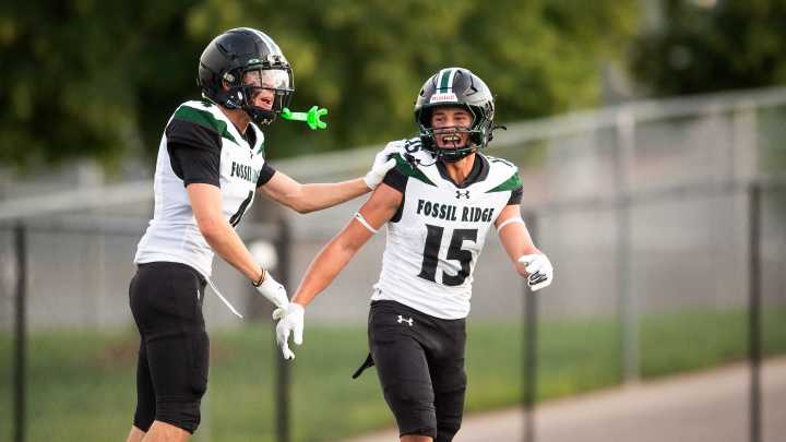 Fossil Ridge football WR breaks SaberCats' season receiving records
