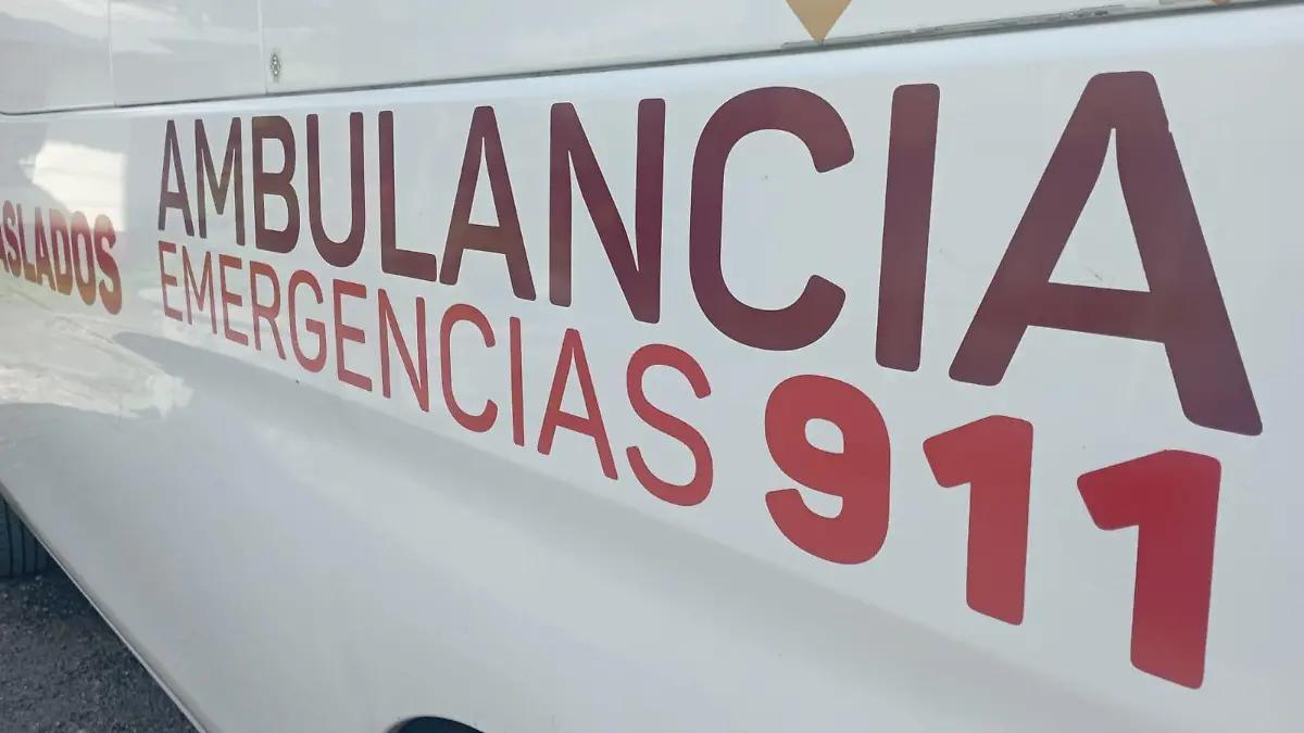 Choque entre unidades del transporte público deja daños materiales en calles de Orizaba