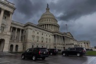 Military set to miss first paychecks as shutdown deadlines pile up