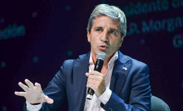 Le gusta a $1.500: Luis Caputo, cómodo con el dólar en esa cotización