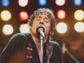 Yes, Jeremy Allen White is actually singing in 'Deliver Me from Nowhere'