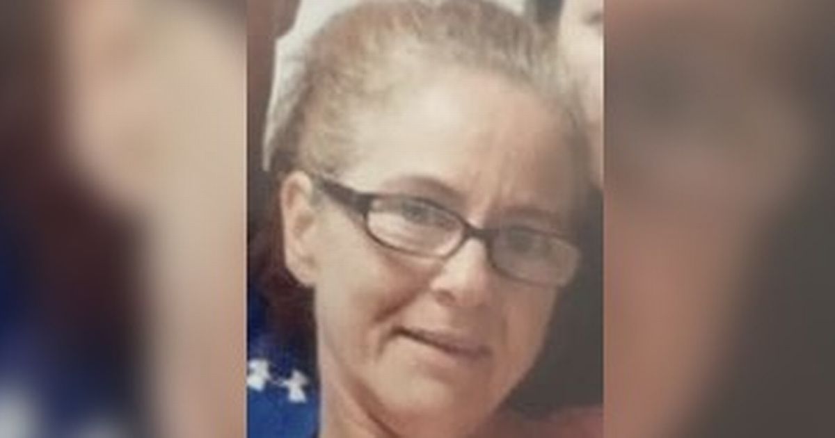 Son of woman shot dead on her doorstep says he had fight with drug dealers days before, murder trial hears