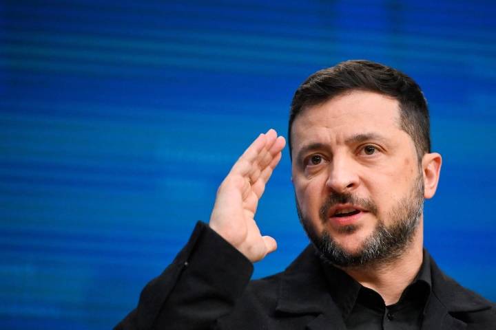 Celebra Zelensky nuevas sanciones de EU a Rusia