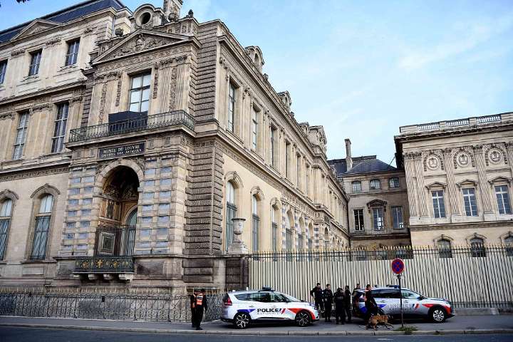 Police Arrest Two Men in Louvre Crown Jewels Theft