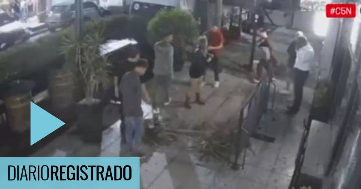 Increíble video: violencia y destrozos en el "cumple de la tía" en un bar de Lanús
