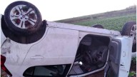 Despiste y vuelco en la ex Ruta 131: trasladaron al conductor con traumatismos