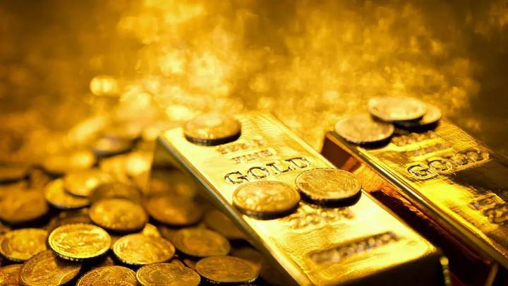 Gold hit record ₹1.27 lakh/10 g, crosses $4,200/ounce on Fed rate cut hopes