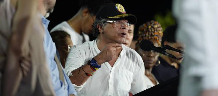 Petro pide a Estados Unidos no entrometerse "en la política interna de Colombia"