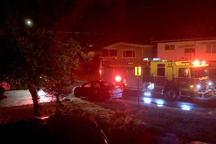 2 people displaced after Chilliwack apartment fire