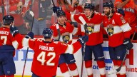 Panthers open 2nd straight Stanley Cup defense with win against Blackhawks