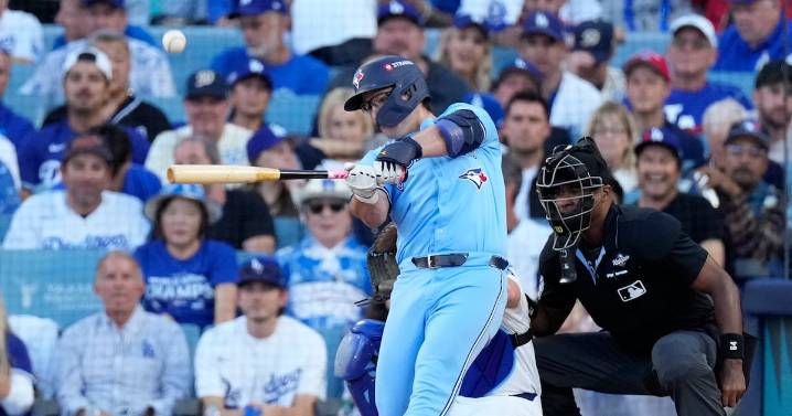 Schneider, Guerrero Jr. hit back-to-back homers, Jays have early 2