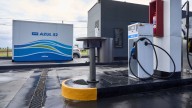Azul 32 ya se carga por surtidor en 80 estaciones de servicio YPF
