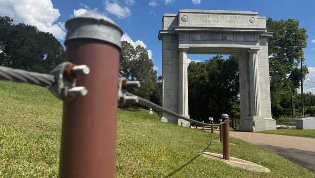 Nonprofits fund national parks during shutdown
