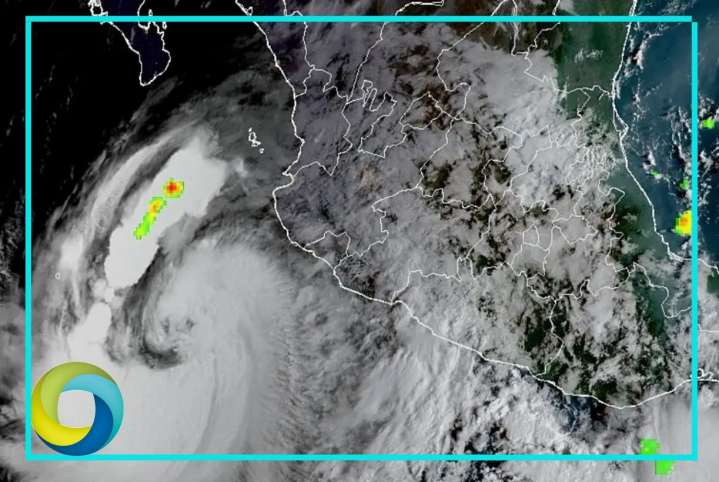 Huracán Priscilla se desplaza lentamente frente a costas de México