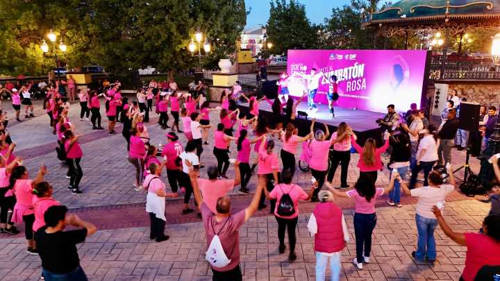 Zumbatón Rosa 2025 reúne a mujeres conscientes y fuertes en Ramos Arizpe