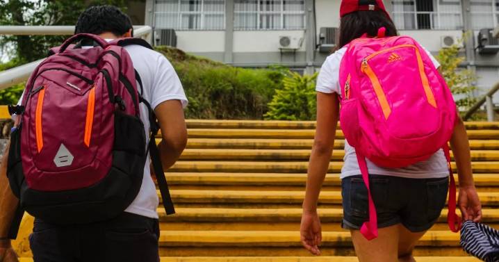 Senado aprueba proyecto que prohíbe el madrugón escolar en Colombia