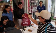 Entrega Gobierno de BJ calzado a alumnos rezagados en primera fase de programa