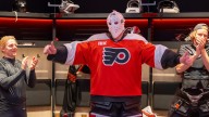 Flyers to honor player of the game with Parent mask 