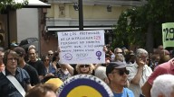 Familiares de fallecidos en las residencias denuncian desidia de jueces