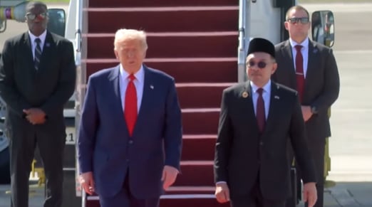Donald Trump llegó a Malasia por su gira asiática
