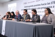 En México, sólo 3 de cada 10 profesionales de tecnología y matemáticas, son mujeres: Unesco