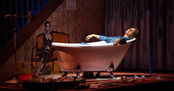 Emma Suárez en Inca con Carmen Martín Gaite