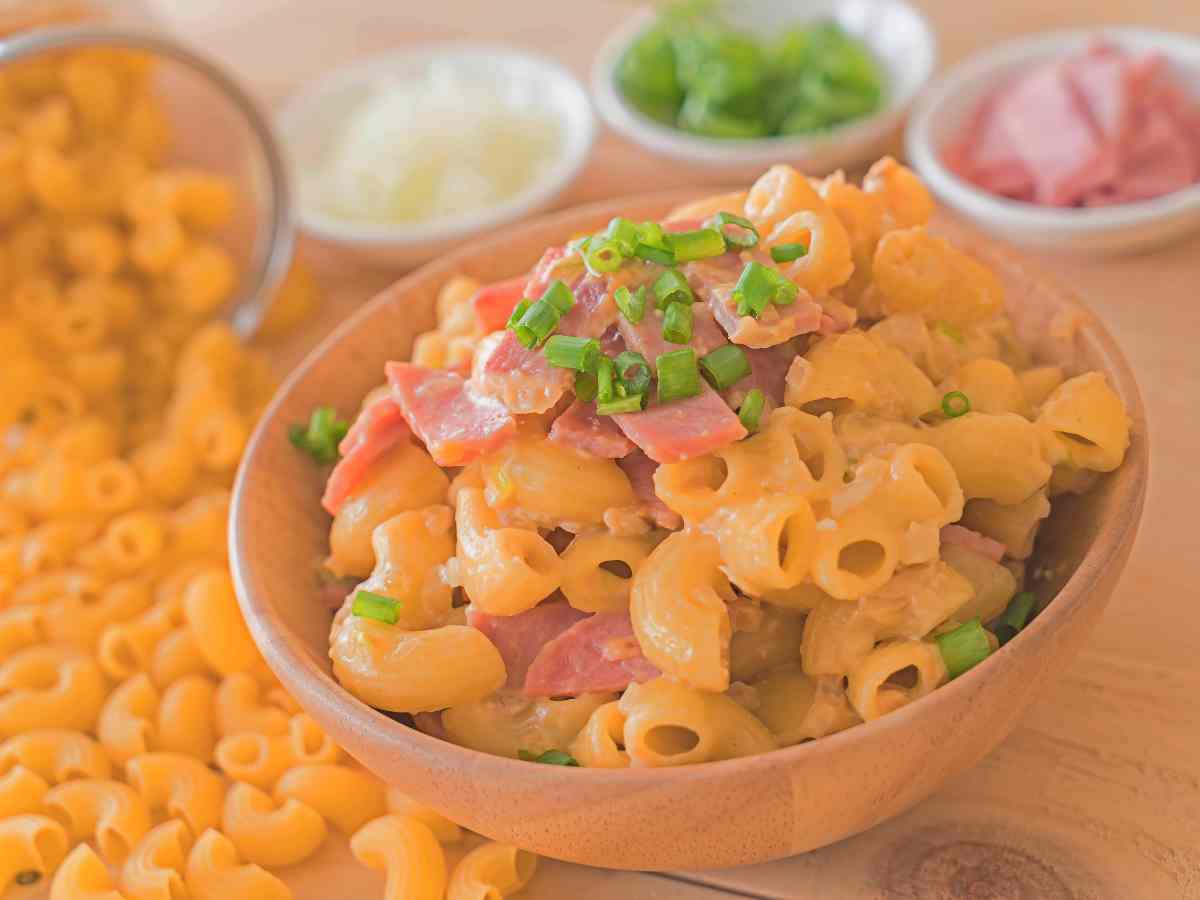 Sopa de coditos fría con jamón: receta clásica mexicana