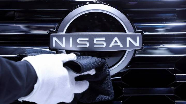 Nissan y Mercedes alertan por crisis de suministro de chips