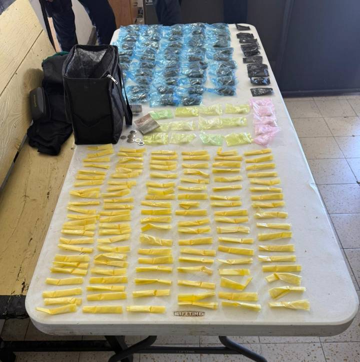 Cae hombre con 200 envoltorios de droga en Puerto de Guaymas