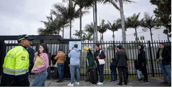 Cierre del Gobierno en EE. UU.: qué cambia en visas, migración y deportaciones