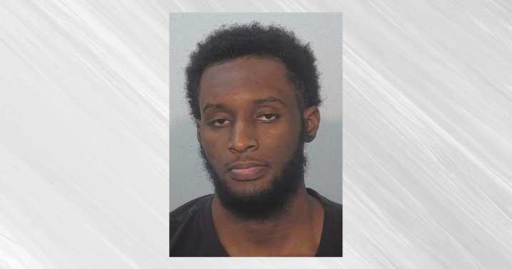 Fort Wayne man charged with murder after teen shot during iPhone sale