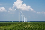 Trump estudia recortar miles de millones en fondos de proyectos de energía limpia