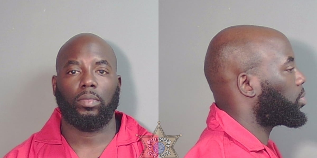 Deputy arrested after allegedly instructing prisoner to attack another