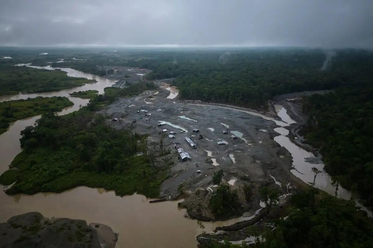Advierte ONU a Colombia sobre contaminación por mercurio en río Atrato