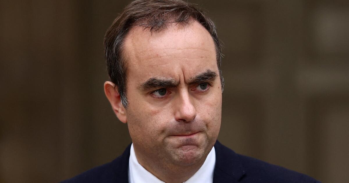 French prime minister resigns less than 24 hours after naming cabinet, deepening political crisis