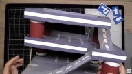 Guardá las cajas de cartón y los tubos del papel higiénico: podés reciclarlo y hacer un garaje para autos de juguete