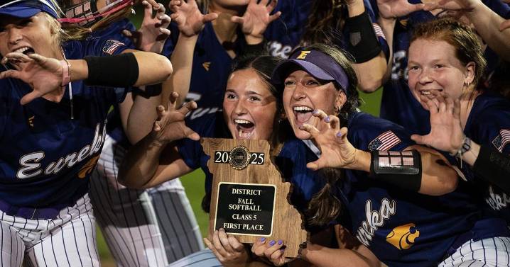 Eureka claims 1st district title in 10 years by ousting defending state champ Lafayette