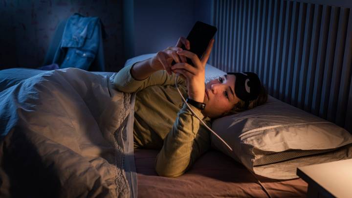 Si no logra dormir bien o sufre de insomnio, active estas funciones en su iPhone para recuperar el sueño perdido