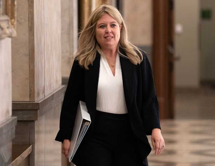 Conservatives want to end birthright citizenship for children of temporary residents