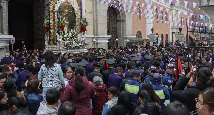 Hoy sale la procesión de los Milagros y recorre las calles de San Carlos