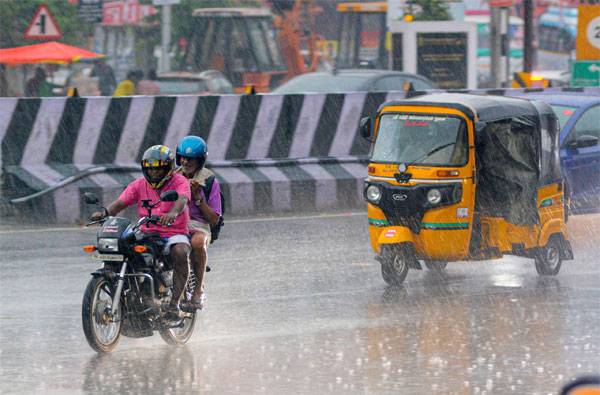 Red alert in Tamil Nadu as Bay of Bengal system intensifies into deep depression